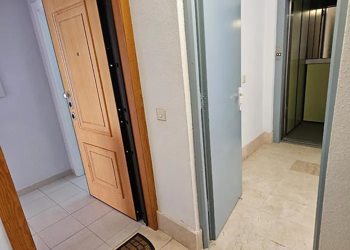 Primera Linea - - Hawaii Iv - 1 *